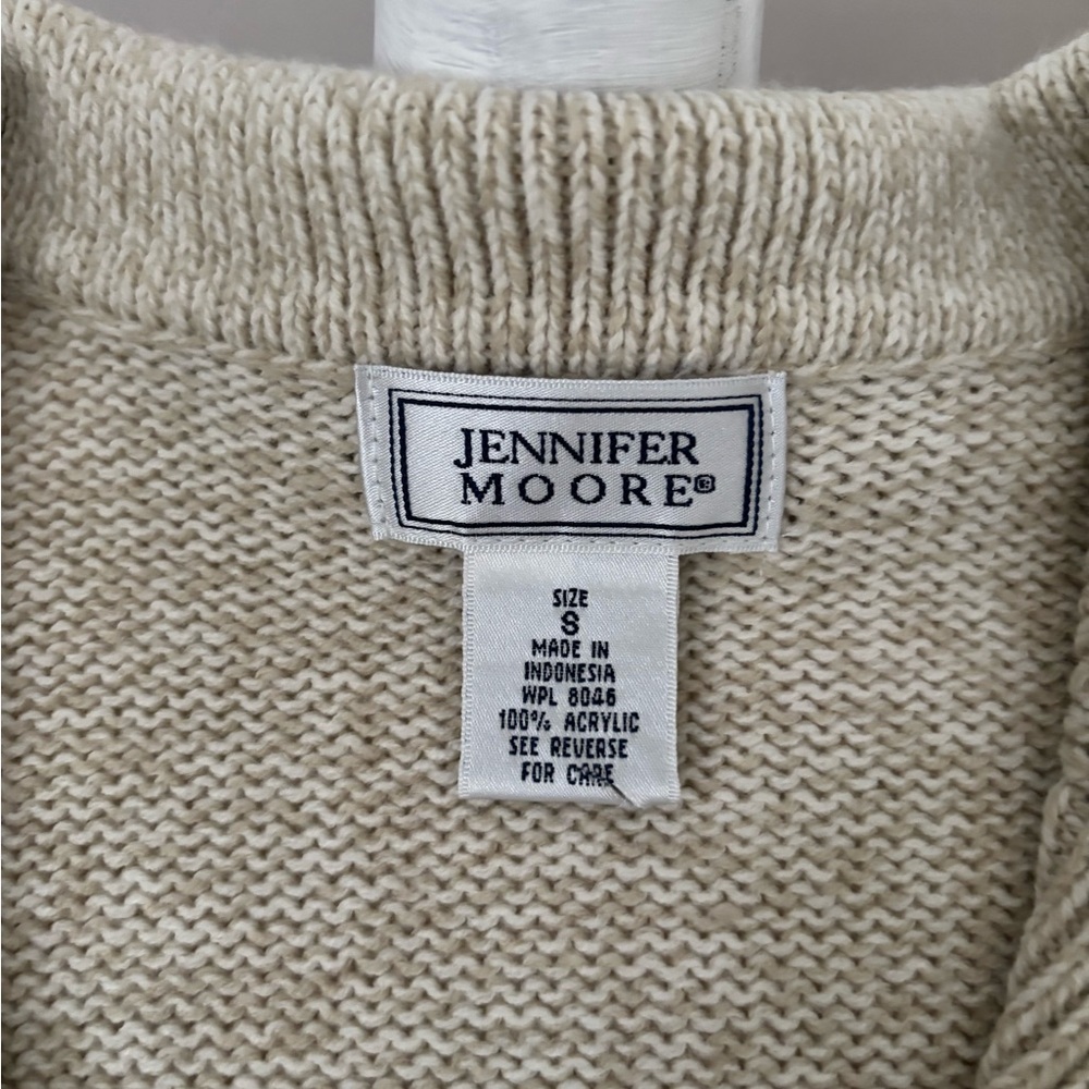 Three cardigans - Picture 9 of 10